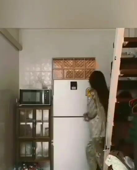 Sang hàng xóm ngắm gái địt luồn em rau mông to lồn khít